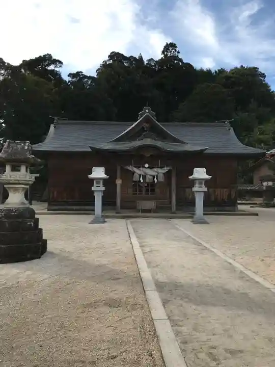 八幡宮の本殿・本堂