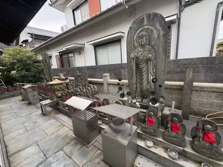 高野山今治別院の{uncategorized: "未分類", other: "その他", undefined: "問題あり", building: "その他建物", grave: "お墓", sacred_gate: "鳥居", guardian: "狛犬", statue: "像", buddha: "仏像", history: "歴史", nature: "自然", garden: "庭園", animal: "動物", pagoda: "塔", temizu: "手水舎", mountain_gate: "山門・神門", sanctuary: "本殿・本堂", subordinate: "末社・摂社", art: "芸術", scenery: "景色", jizo: "地蔵", ema: "絵馬", goshuin: "御朱印", omikuji: "おみくじ", items: "授与品その他", amulet: "お守り", goshuincho: "御朱印帳", eats: "食事", festival: "お祭り", votive_dance: "神楽", shichigosan: "七五三参", wedding: "結婚式", experience: "体験その他", initially: "初詣", around: "周辺", anti_infection: "感染症対策"}