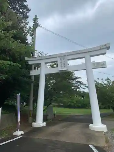 寄八幡神社の鳥居