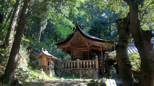 天石門別保布羅神社の本殿