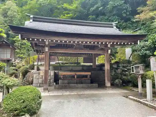 伊奈波神社の手水舎