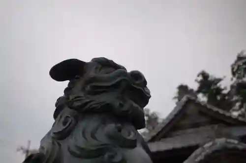 鬼鎮神社の狛犬