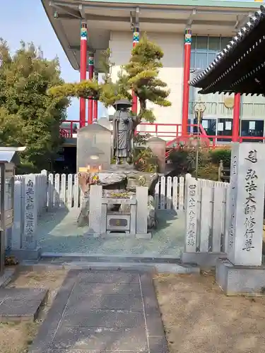 大聖勝軍寺の像