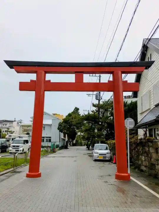 森戸大明神(森戸神社)の{uncategorized: "未分類", other: "その他", undefined: "問題あり", building: "その他建物", grave: "お墓", sacred_gate: "鳥居", guardian: "狛犬", statue: "像", buddha: "仏像", history: "歴史", nature: "自然", garden: "庭園", animal: "動物", pagoda: "塔", temizu: "手水舎", mountain_gate: "山門・神門", sanctuary: "本殿・本堂", subordinate: "末社・摂社", art: "芸術", scenery: "景色", jizo: "地蔵", ema: "絵馬", goshuin: "御朱印", omikuji: "おみくじ", items: "授与品その他", amulet: "お守り", goshuincho: "御朱印帳", eats: "食事", festival: "お祭り", votive_dance: "神楽", shichigosan: "七五三参", wedding: "結婚式", experience: "体験その他", initially: "初詣", around: "周辺", anti_infection: "感染症対策"}