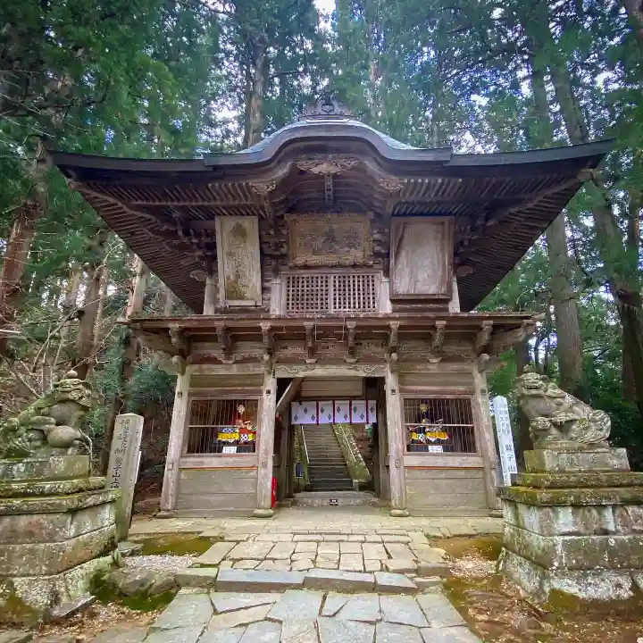 鷲子山上神社の山門・神門