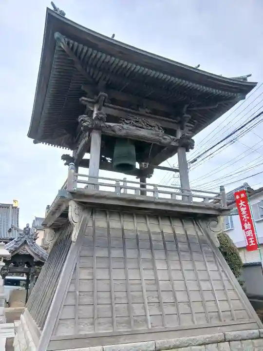 成就院の{uncategorized: "未分類", other: "その他", undefined: "問題あり", building: "その他建物", grave: "お墓", sacred_gate: "鳥居", guardian: "狛犬", statue: "像", buddha: "仏像", history: "歴史", nature: "自然", garden: "庭園", animal: "動物", pagoda: "塔", temizu: "手水舎", mountain_gate: "山門・神門", sanctuary: "本殿・本堂", subordinate: "末社・摂社", art: "芸術", scenery: "景色", jizo: "地蔵", ema: "絵馬", goshuin: "御朱印", omikuji: "おみくじ", items: "授与品その他", amulet: "お守り", goshuincho: "御朱印帳", eats: "食事", festival: "お祭り", votive_dance: "神楽", shichigosan: "七五三参", wedding: "結婚式", experience: "体験その他", initially: "初詣", around: "周辺", anti_infection: "感染症対策"}