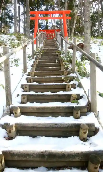 阿寒湖稲荷神社の鳥居