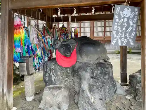 牛嶋神社の像