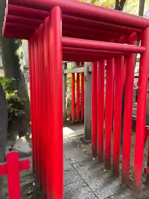 隆栄稲荷神社の鳥居