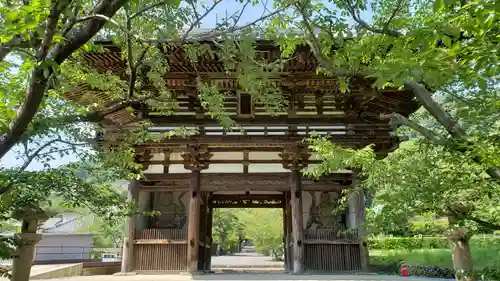 長保寺の山門