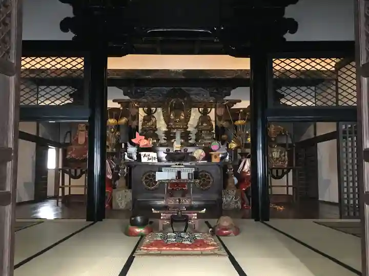 長勝寺の本殿・本堂