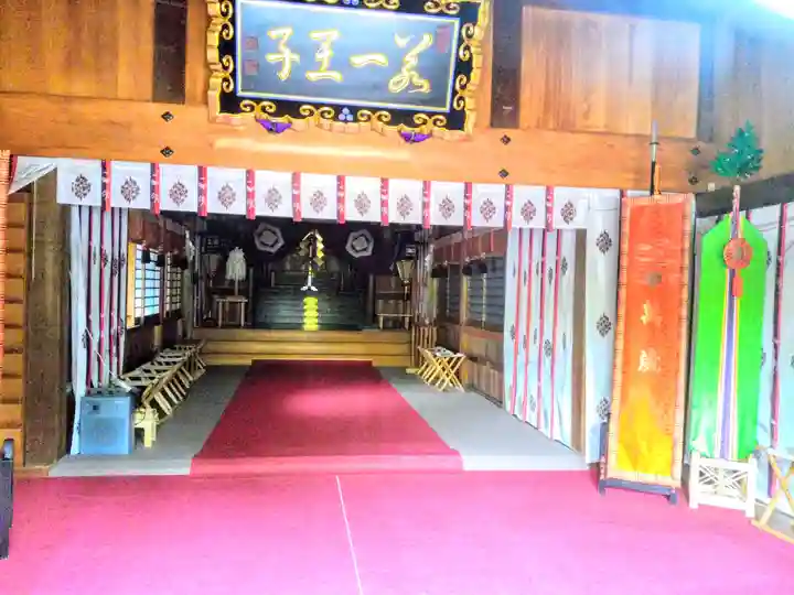 若一王子社の本殿・本堂