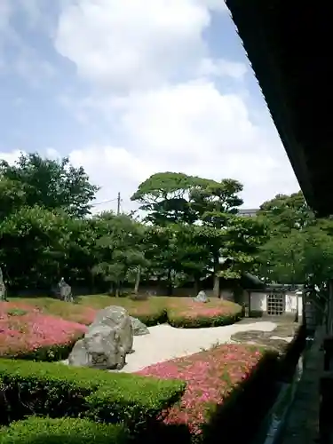 光明寺の庭園