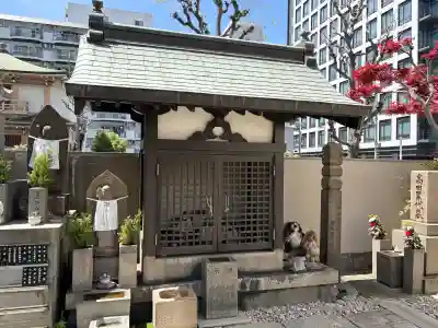 智源寺の{uncategorized: "未分類", other: "その他", undefined: "問題あり", building: "その他建物", grave: "お墓", sacred_gate: "鳥居", guardian: "狛犬", statue: "像", buddha: "仏像", history: "歴史", nature: "自然", garden: "庭園", animal: "動物", pagoda: "塔", temizu: "手水舎", mountain_gate: "山門・神門", sanctuary: "本殿・本堂", subordinate: "末社・摂社", art: "芸術", scenery: "景色", jizo: "地蔵", ema: "絵馬", goshuin: "御朱印", omikuji: "おみくじ", items: "授与品その他", amulet: "お守り", goshuincho: "御朱印帳", eats: "食事", festival: "お祭り", votive_dance: "神楽", shichigosan: "七五三参", wedding: "結婚式", experience: "体験その他", initially: "初詣", around: "周辺", anti_infection: "感染症対策"}
