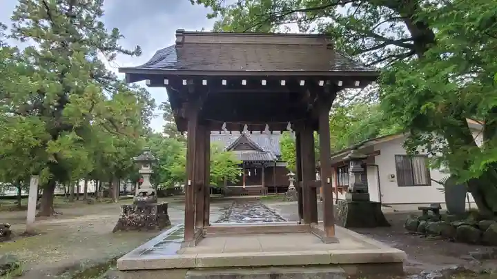 柴宮神社の山門・神門