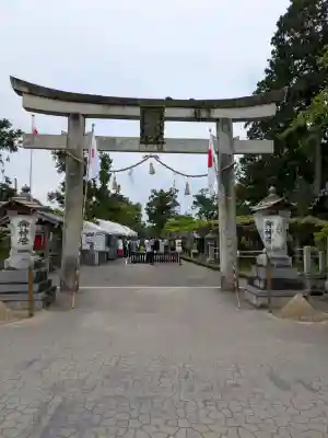 三大神社の{uncategorized: "未分類", other: "その他", undefined: "問題あり", building: "その他建物", grave: "お墓", sacred_gate: "鳥居", guardian: "狛犬", statue: "像", buddha: "仏像", history: "歴史", nature: "自然", garden: "庭園", animal: "動物", pagoda: "塔", temizu: "手水舎", mountain_gate: "山門・神門", sanctuary: "本殿・本堂", subordinate: "末社・摂社", art: "芸術", scenery: "景色", jizo: "地蔵", ema: "絵馬", goshuin: "御朱印", omikuji: "おみくじ", items: "授与品その他", amulet: "お守り", goshuincho: "御朱印帳", eats: "食事", festival: "お祭り", votive_dance: "神楽", shichigosan: "七五三参", wedding: "結婚式", experience: "体験その他", initially: "初詣", around: "周辺", anti_infection: "感染症対策"}