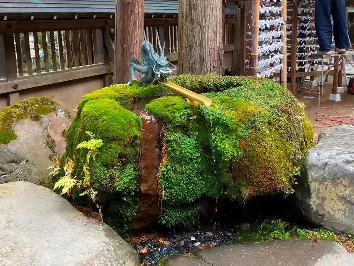 諏訪大社の手水舎