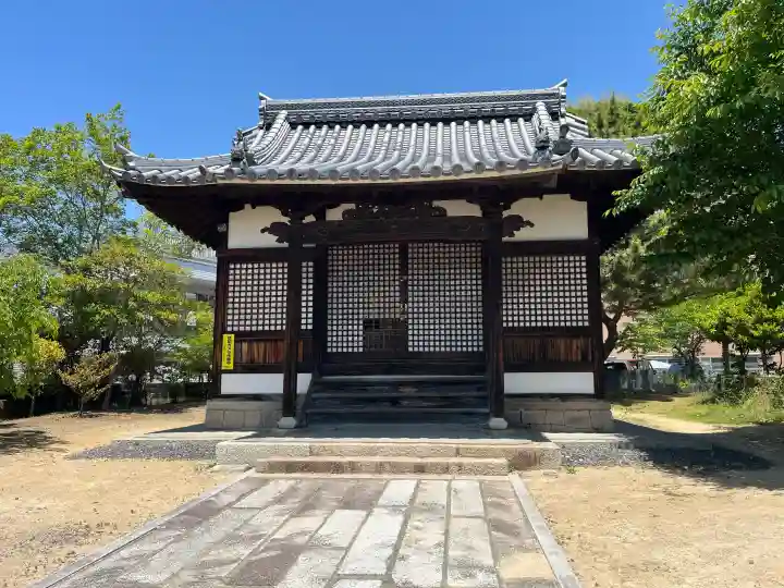 穴神社の{uncategorized: "未分類", other: "その他", undefined: "問題あり", building: "その他建物", grave: "お墓", sacred_gate: "鳥居", guardian: "狛犬", statue: "像", buddha: "仏像", history: "歴史", nature: "自然", garden: "庭園", animal: "動物", pagoda: "塔", temizu: "手水舎", mountain_gate: "山門・神門", sanctuary: "本殿・本堂", subordinate: "末社・摂社", art: "芸術", scenery: "景色", jizo: "地蔵", ema: "絵馬", goshuin: "御朱印", omikuji: "おみくじ", items: "授与品その他", amulet: "お守り", goshuincho: "御朱印帳", eats: "食事", festival: "お祭り", votive_dance: "神楽", shichigosan: "七五三参", wedding: "結婚式", experience: "体験その他", initially: "初詣", around: "周辺", anti_infection: "感染症対策"}