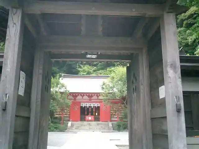 荏柄天神社の山門・神門