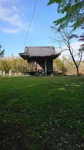 八幡神社の本殿