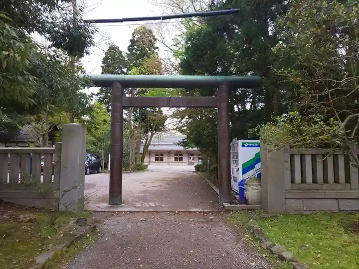 射水神社の鳥居