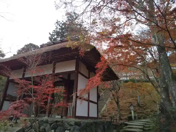 常寂光寺の山門・神門