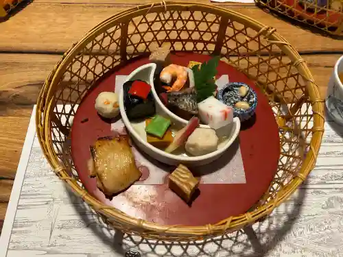 上野東照宮の{uncategorized: "未分類", other: "その他", undefined: "問題あり", building: "その他建物", grave: "お墓", sacred_gate: "鳥居", guardian: "狛犬", statue: "像", buddha: "仏像", history: "歴史", nature: "自然", garden: "庭園", animal: "動物", pagoda: "塔", temizu: "手水舎", mountain_gate: "山門・神門", sanctuary: "本殿・本堂", subordinate: "末社・摂社", art: "芸術", scenery: "景色", jizo: "地蔵", ema: "絵馬", goshuin: "御朱印", omikuji: "おみくじ", items: "授与品その他", amulet: "お守り", goshuincho: "御朱印帳", eats: "食事", festival: "お祭り", votive_dance: "神楽", shichigosan: "七五三参", wedding: "結婚式", experience: "体験その他", initially: "初詣", around: "周辺", anti_infection: "感染症対策"}