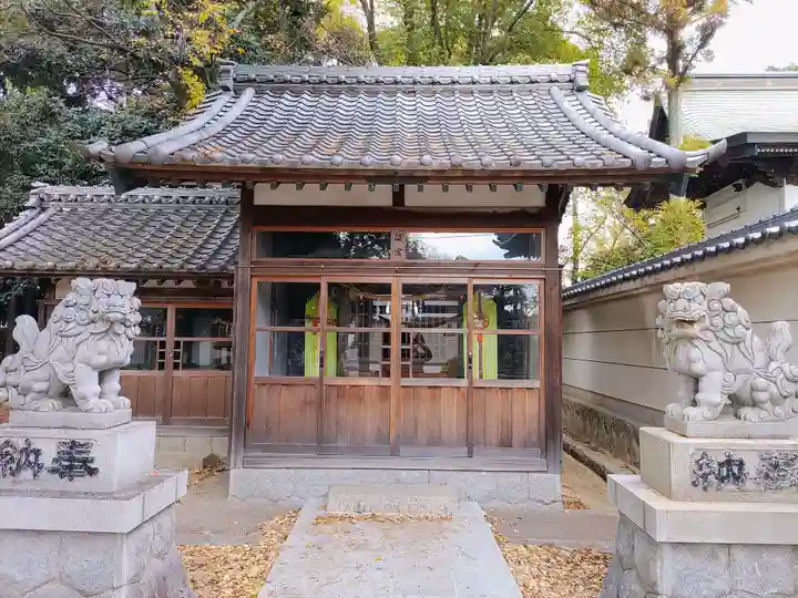 八劔神社(巨海町)の末社・摂社