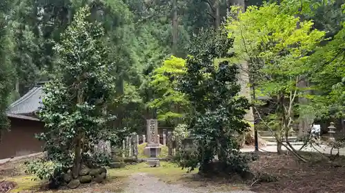 雄山神社中宮祈願殿(富山県)