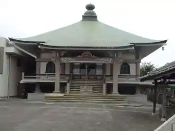 観護寺の本殿・本堂