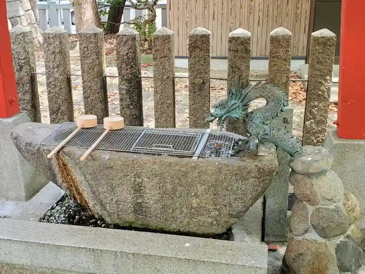 西長洲八幡神社の手水舎