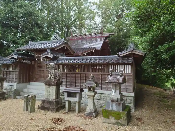 八柱神社の本殿・本堂
