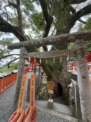 熊野那智大社の{uncategorized: "未分類", other: "その他", undefined: "問題あり", building: "その他建物", grave: "お墓", sacred_gate: "鳥居", guardian: "狛犬", statue: "像", buddha: "仏像", history: "歴史", nature: "自然", garden: "庭園", animal: "動物", pagoda: "塔", temizu: "手水舎", mountain_gate: "山門・神門", sanctuary: "本殿・本堂", subordinate: "末社・摂社", art: "芸術", scenery: "景色", jizo: "地蔵", ema: "絵馬", goshuin: "御朱印", omikuji: "おみくじ", items: "授与品その他", amulet: "お守り", goshuincho: "御朱印帳", eats: "食事", festival: "お祭り", votive_dance: "神楽", shichigosan: "七五三参", wedding: "結婚式", experience: "体験その他", initially: "初詣", around: "周辺", anti_infection: "感染症対策"}