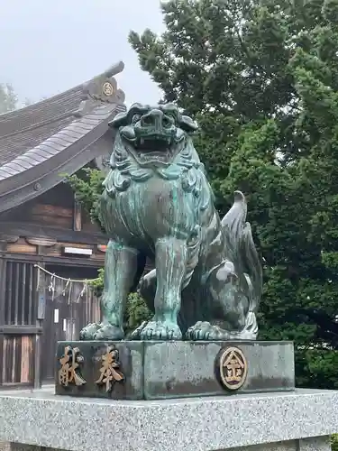 根室金刀比羅神社の狛犬