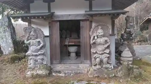 応暦寺の像