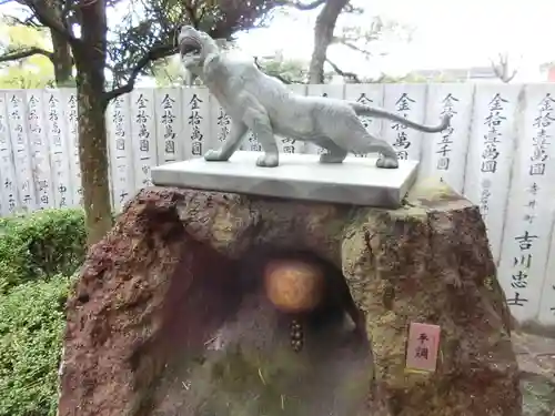 田村神社の狛犬