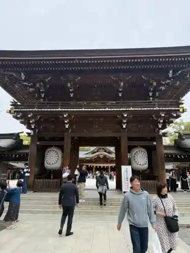 寒川神社の{uncategorized: "未分類", other: "その他", undefined: "問題あり", building: "その他建物", grave: "お墓", sacred_gate: "鳥居", guardian: "狛犬", statue: "像", buddha: "仏像", history: "歴史", nature: "自然", garden: "庭園", animal: "動物", pagoda: "塔", temizu: "手水舎", mountain_gate: "山門・神門", sanctuary: "本殿・本堂", subordinate: "末社・摂社", art: "芸術", scenery: "景色", jizo: "地蔵", ema: "絵馬", goshuin: "御朱印", omikuji: "おみくじ", items: "授与品その他", amulet: "お守り", goshuincho: "御朱印帳", eats: "食事", festival: "お祭り", votive_dance: "神楽", shichigosan: "七五三参", wedding: "結婚式", experience: "体験その他", initially: "初詣", around: "周辺", anti_infection: "感染症対策"}