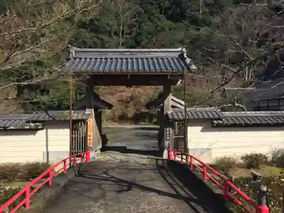 金剛院の山門・神門