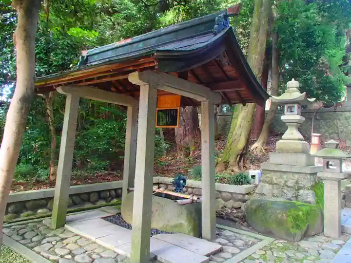 武並神社の手水舎