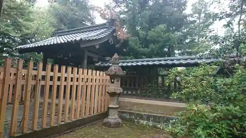 神明社の本殿