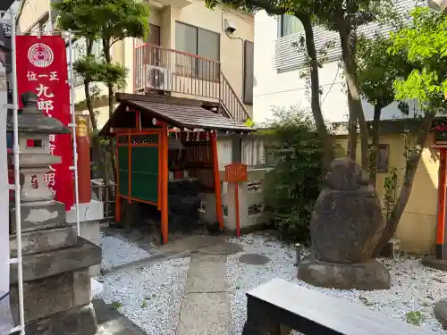 吉原神社の{uncategorized: "未分類", other: "その他", undefined: "問題あり", building: "その他建物", grave: "お墓", sacred_gate: "鳥居", guardian: "狛犬", statue: "像", buddha: "仏像", history: "歴史", nature: "自然", garden: "庭園", animal: "動物", pagoda: "塔", temizu: "手水舎", mountain_gate: "山門・神門", sanctuary: "本殿・本堂", subordinate: "末社・摂社", art: "芸術", scenery: "景色", jizo: "地蔵", ema: "絵馬", goshuin: "御朱印", omikuji: "おみくじ", items: "授与品その他", amulet: "お守り", goshuincho: "御朱印帳", eats: "食事", festival: "お祭り", votive_dance: "神楽", shichigosan: "七五三参", wedding: "結婚式", experience: "体験その他", initially: "初詣", around: "周辺", anti_infection: "感染症対策"}
