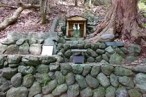 丹生川上神社（中社）の末社