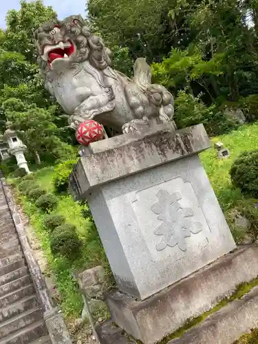 八海山尊神社の狛犬