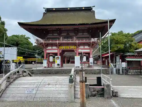 津島神社の山門・神門