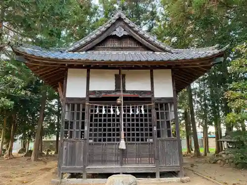 稲乃比売神社の本殿