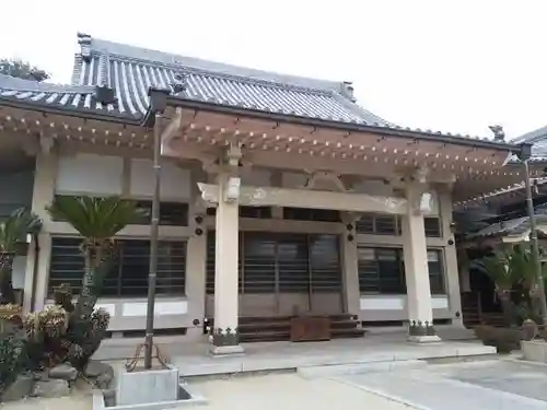 安楽寺の本殿・本堂