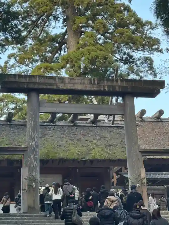 伊勢神宮内宮(皇大神宮)の{uncategorized: "未分類", other: "その他", undefined: "問題あり", building: "その他建物", grave: "お墓", sacred_gate: "鳥居", guardian: "狛犬", statue: "像", buddha: "仏像", history: "歴史", nature: "自然", garden: "庭園", animal: "動物", pagoda: "塔", temizu: "手水舎", mountain_gate: "山門・神門", sanctuary: "本殿・本堂", subordinate: "末社・摂社", art: "芸術", scenery: "景色", jizo: "地蔵", ema: "絵馬", goshuin: "御朱印", omikuji: "おみくじ", items: "授与品その他", amulet: "お守り", goshuincho: "御朱印帳", eats: "食事", festival: "お祭り", votive_dance: "神楽", shichigosan: "七五三参", wedding: "結婚式", experience: "体験その他", initially: "初詣", around: "周辺", anti_infection: "感染症対策"}