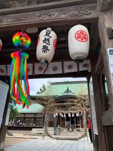 彦島八幡宮の山門・神門