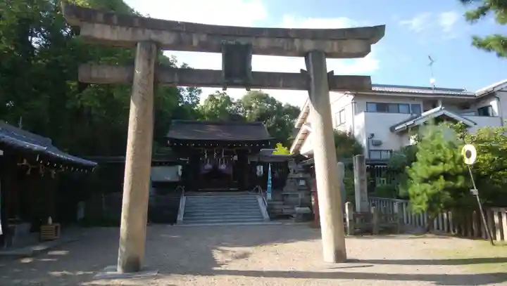 離宮八幡宮の鳥居