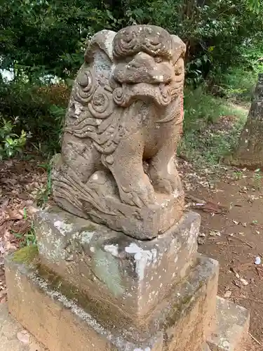 犬成神社の狛犬